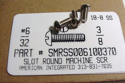 #6-32X3/8 ROUND HEAD SLOTTED MACHINE SCREW 18-8 STAINLESS STEEL